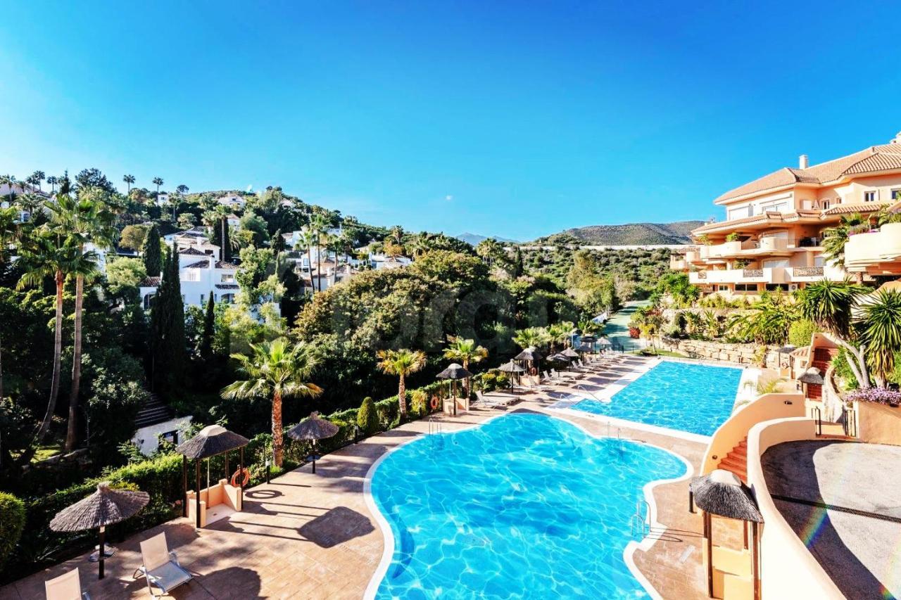 Aloha Hill Club Apartemen Marbella